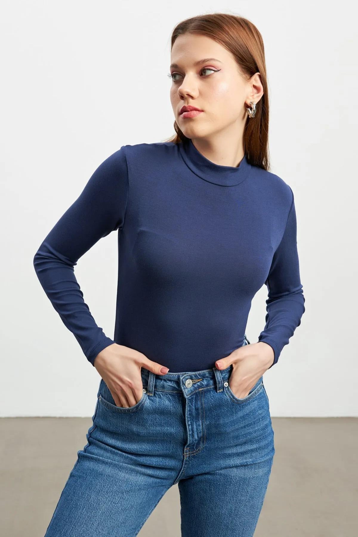 Kadın Lacivert Krem Siyah Beyaz 4'lü Yarım Balıkçı Yaka Basic Body
