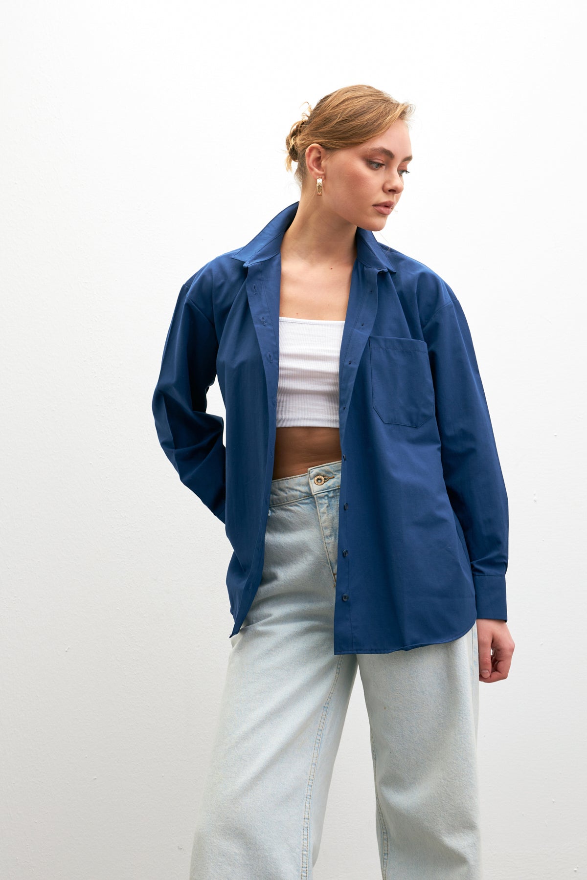 Kadın Lacivert Oversize Basic Cep Detaylı Poplin Uzun Kol Gömlek