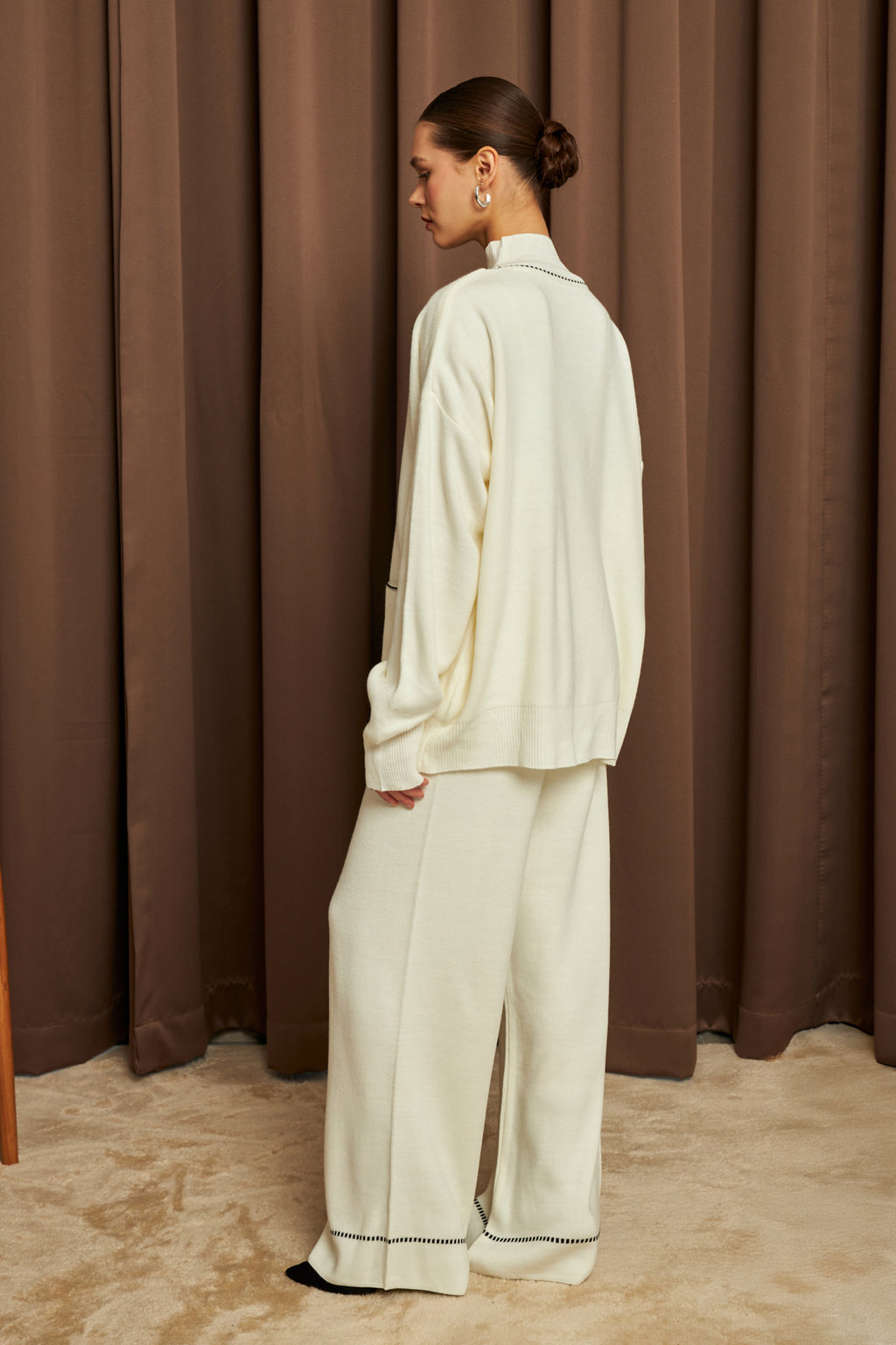 Kadın Ekru Balıkçı Yaka Cep Detaylı Kazak Pantolon Triko Takım