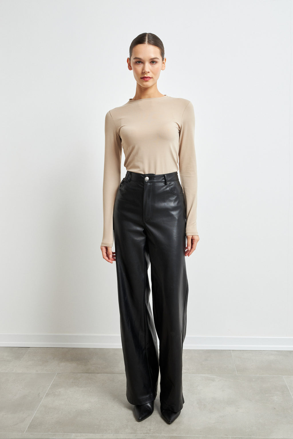 Kadın Krem Ultra Soft Esnek Bisiklet Yaka Basic Bluz