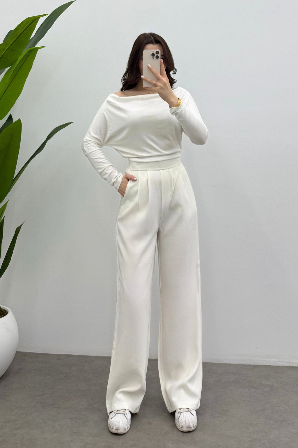 Kadın Beyaz Beli Lastikli Dökümlü Pile Detaylı Tensel Relaxed Pantolon