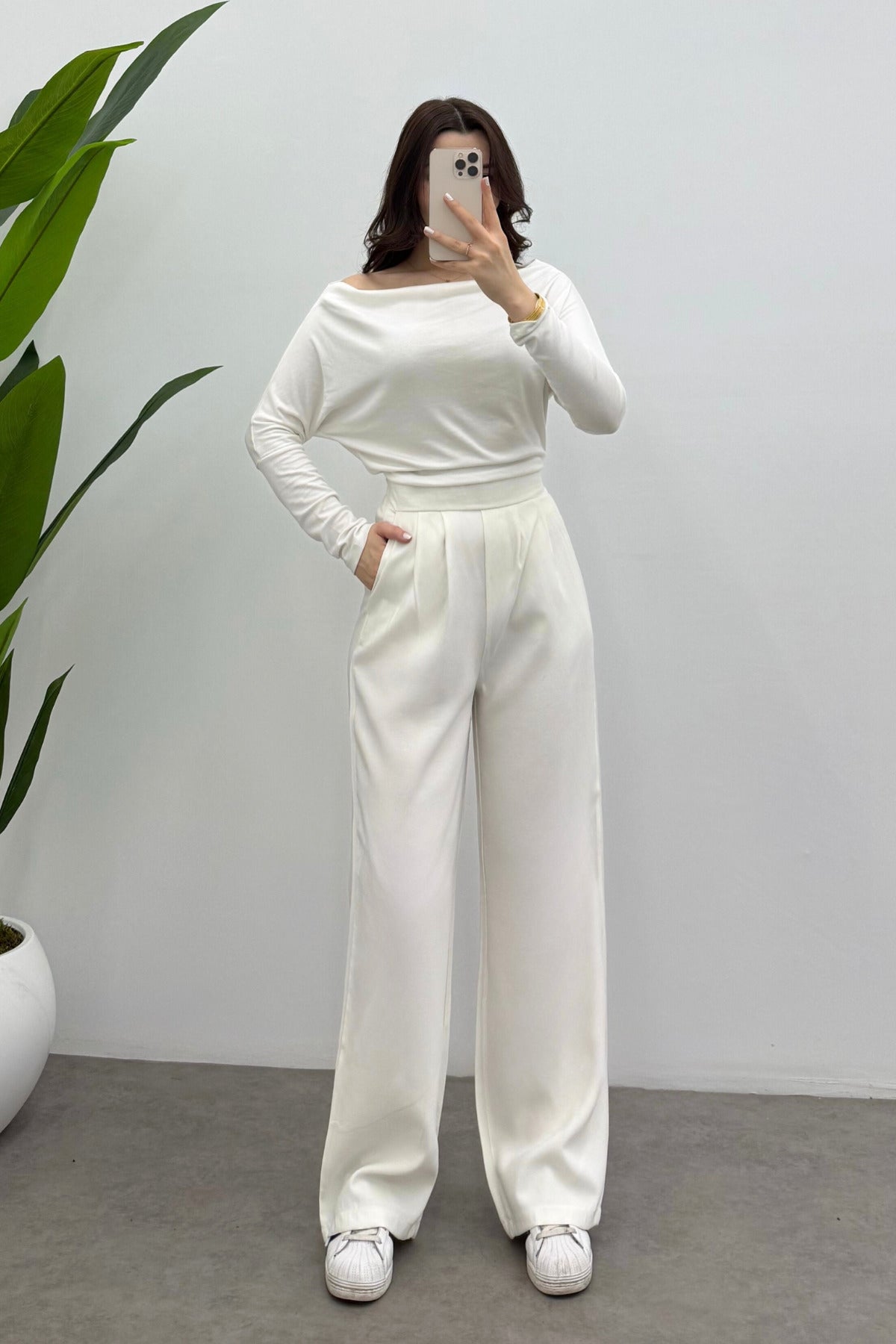 Kadın Beyaz Beli Lastikli Dökümlü Pile Detaylı Tensel Relaxed Pantolon