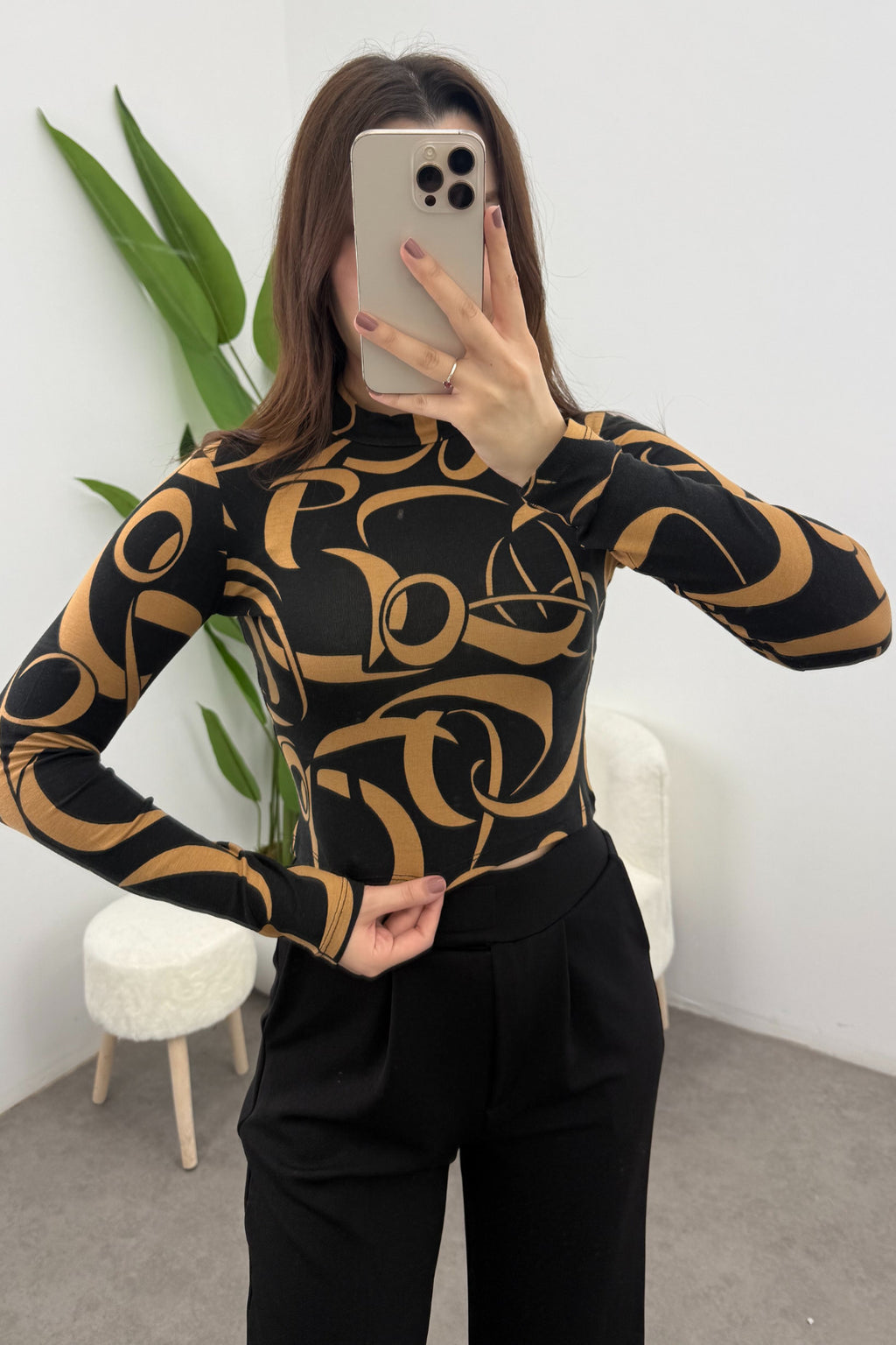 Kadın Siyah Camel Çengel Desenli Yarım Balıkçı Crop Bluz