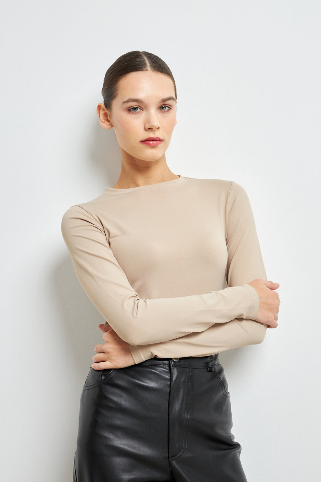 Kadın Krem Ultra Soft Esnek Bisiklet Yaka Basic Bluz