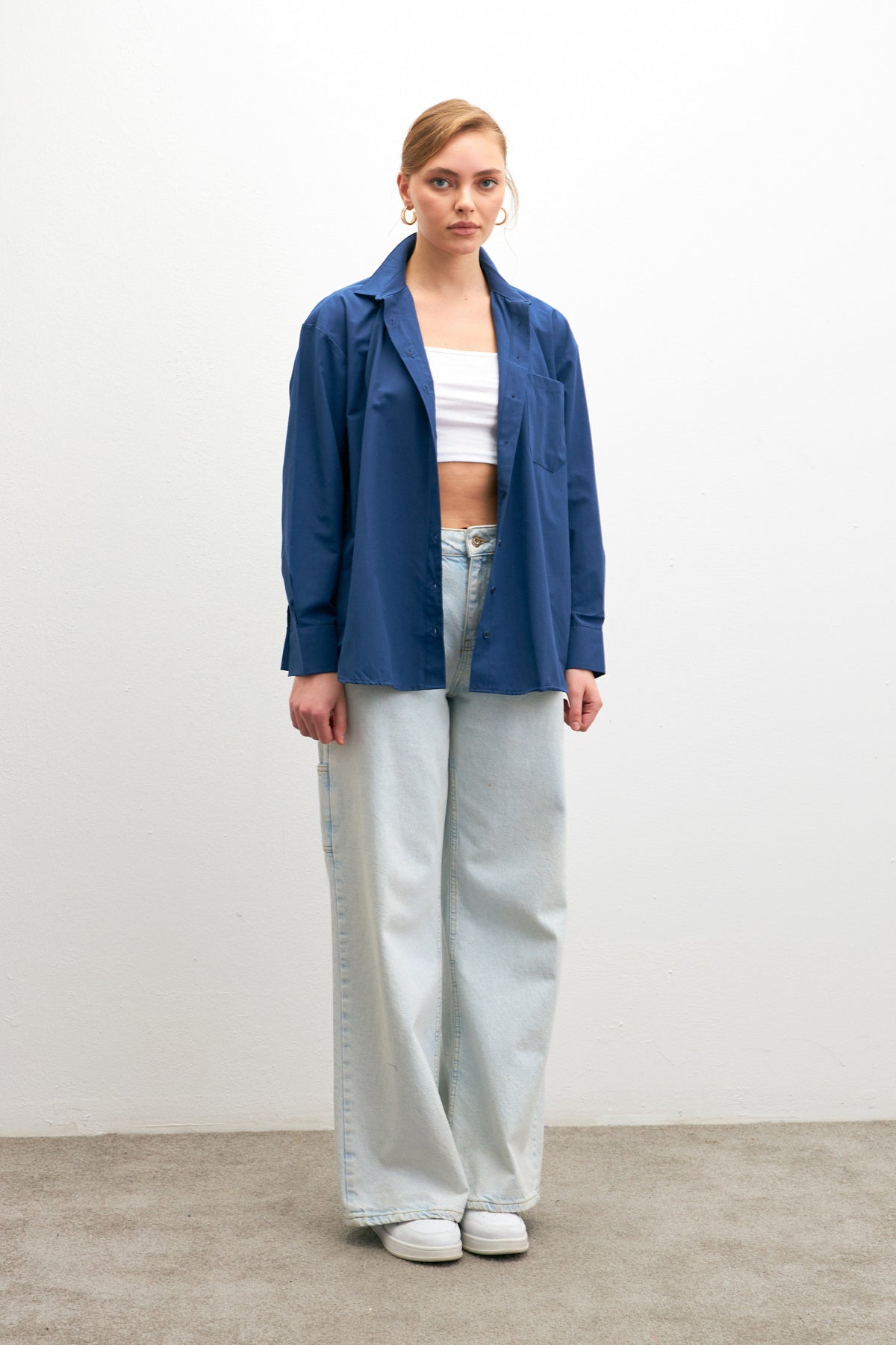 Kadın Lacivert Oversize Basic Cep Detaylı Poplin Uzun Kol Gömlek