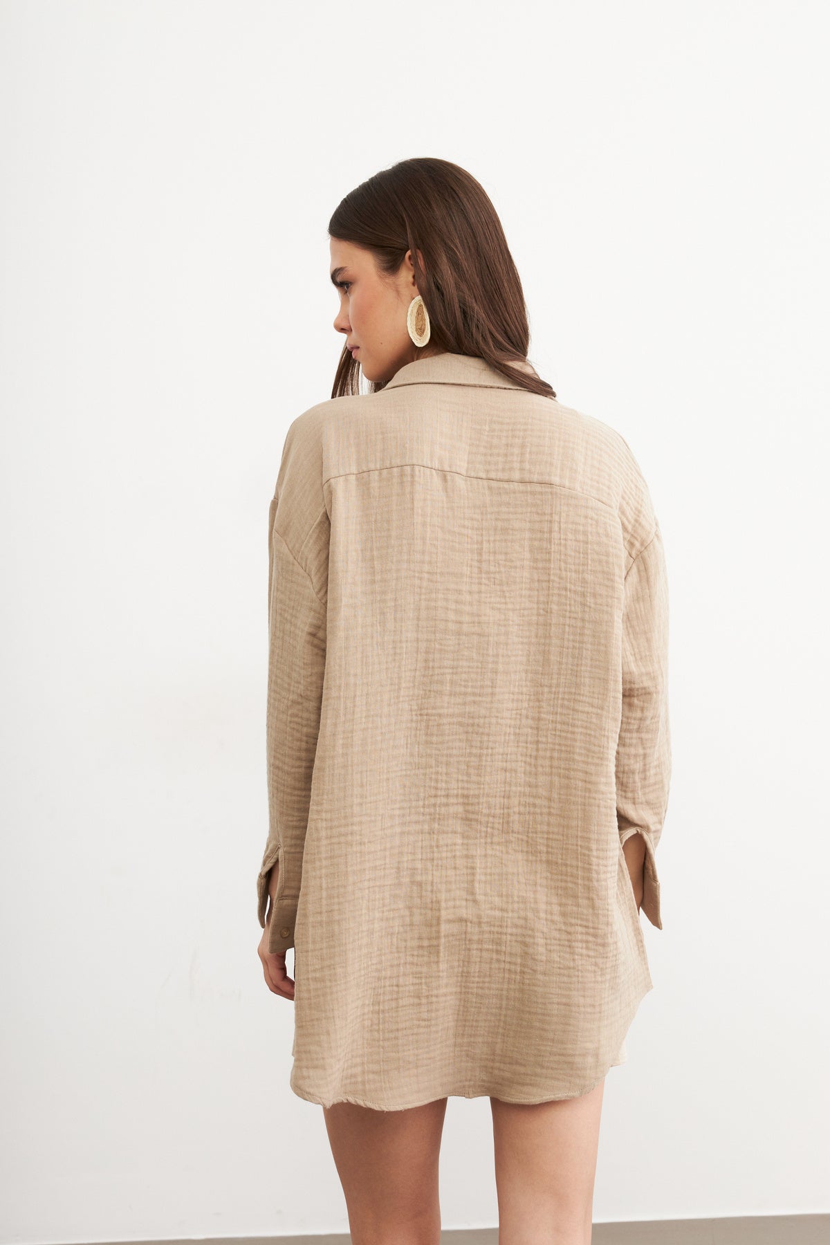 Kadın Kum Beji Oversize Basic Müslin Gömlek