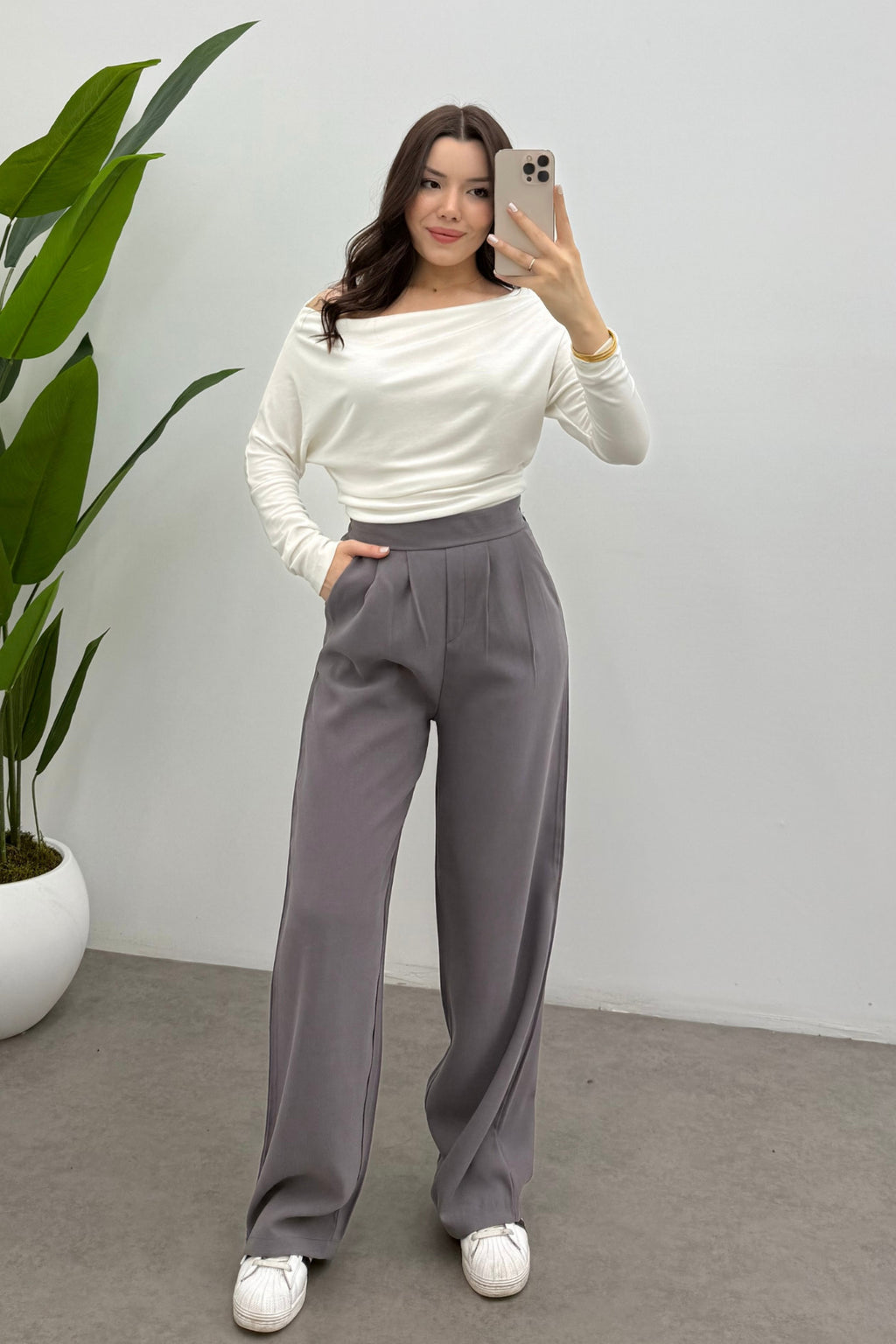 Kadın Gri Beli Lastikli Dökümlü Pile Detaylı Tensel Relaxed Pantolon
