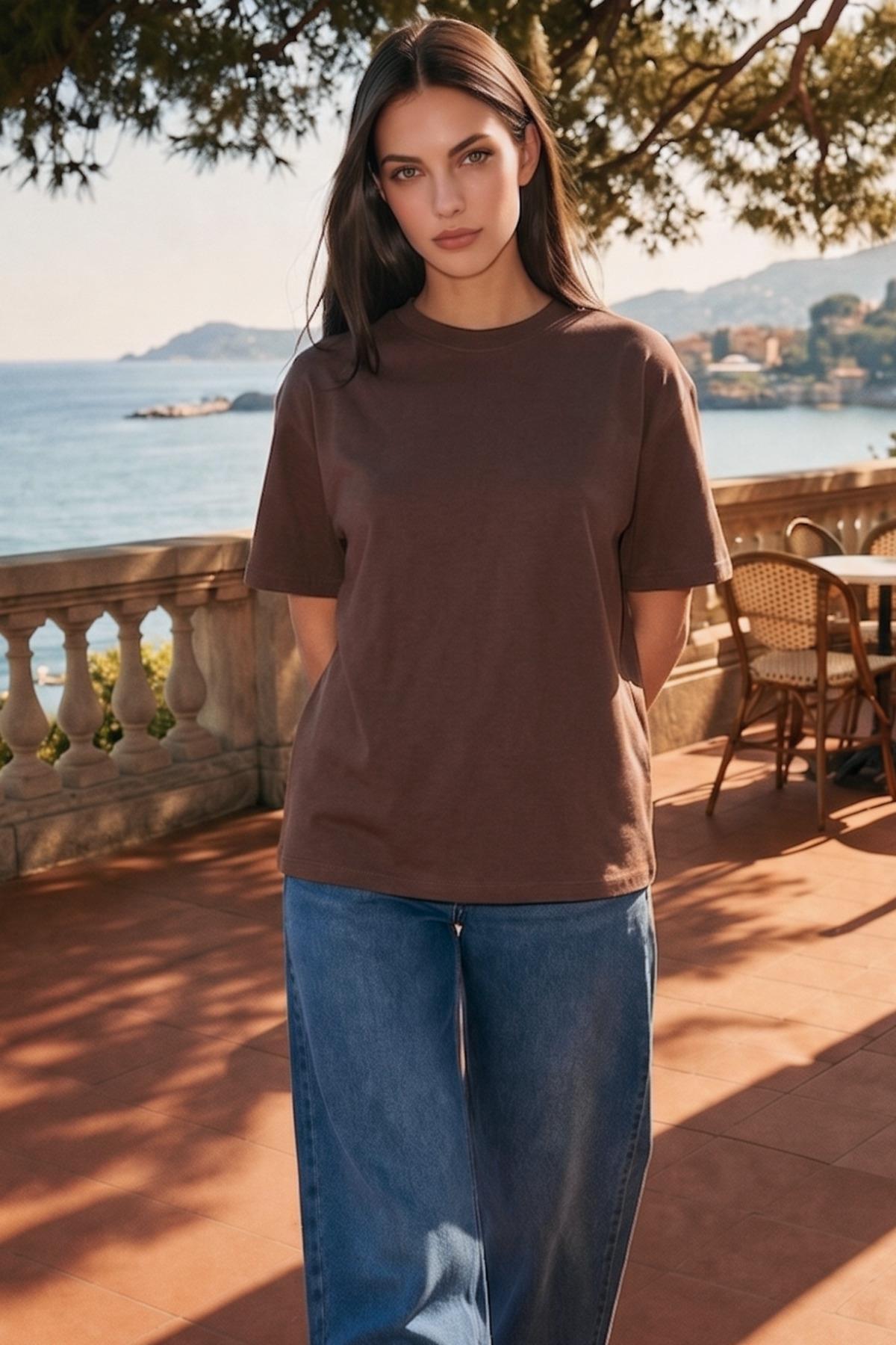 Kadın Bisiklet Yaka Pamuklu Oversize Relaxed Kısa Kol T-shirt Kahverengi