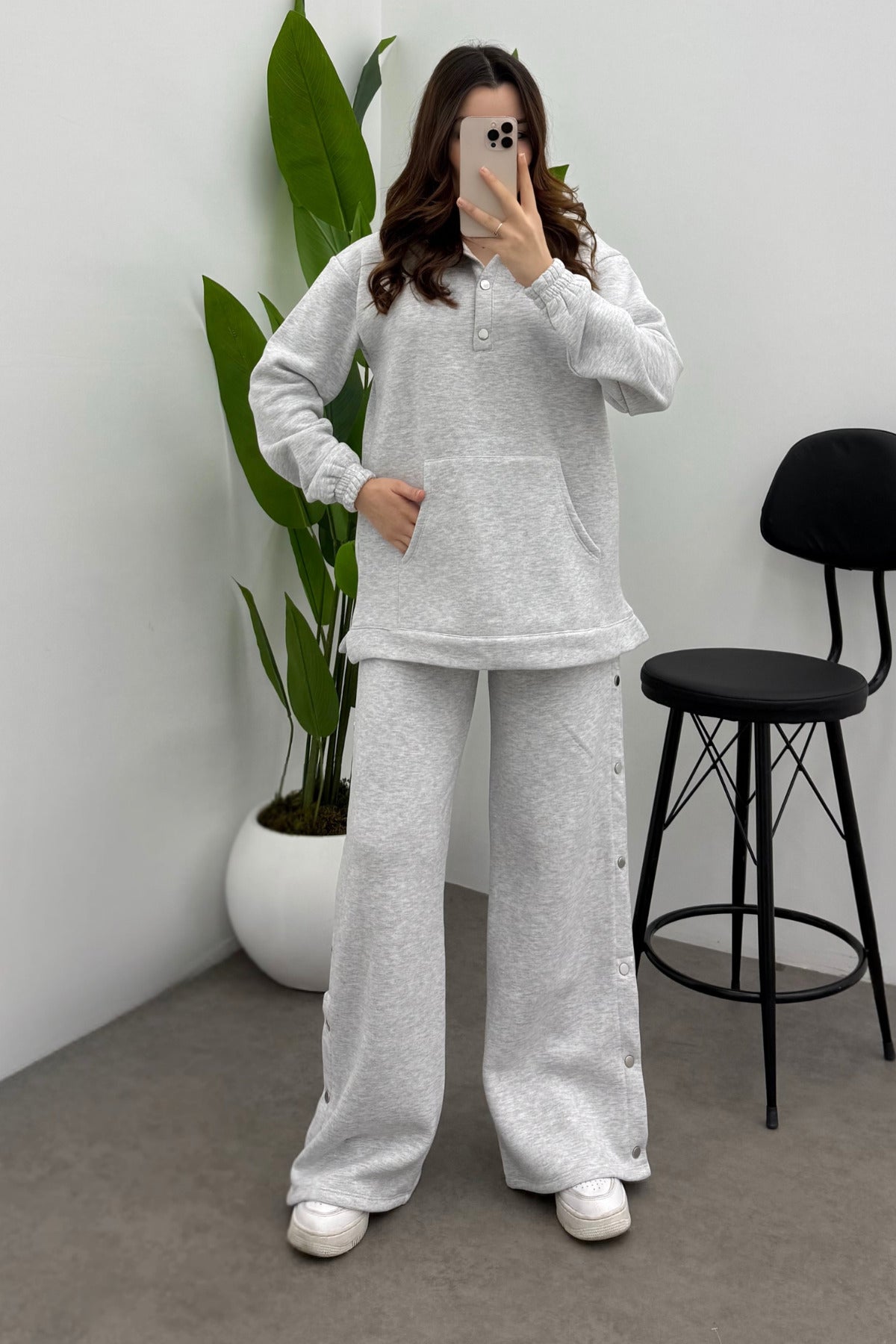 Kadın Açık Gri Şardonlu Çıtçıt Detaylı Yumuşak Sweatshirt Takım