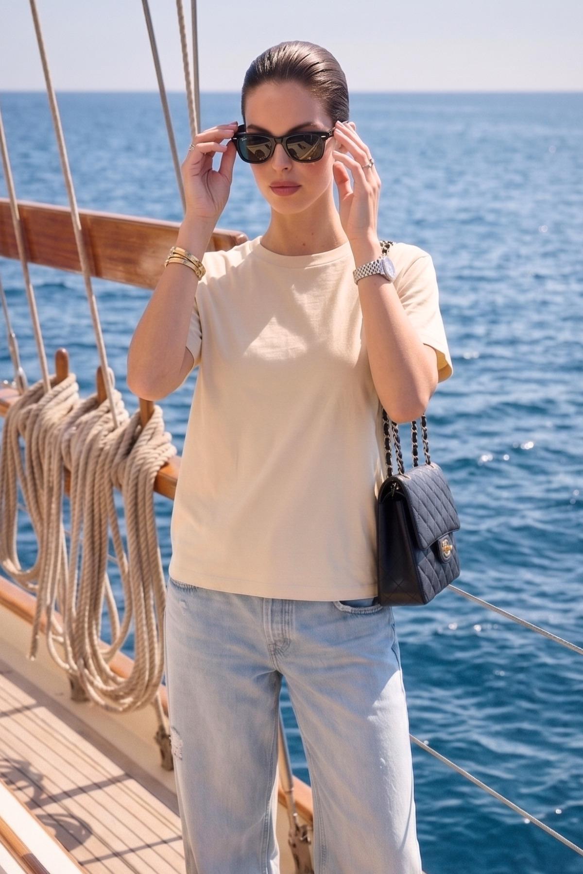 Kadın Bisiklet Yaka Pamuklu Oversize Relaxed Kısa Kol T-shirt
