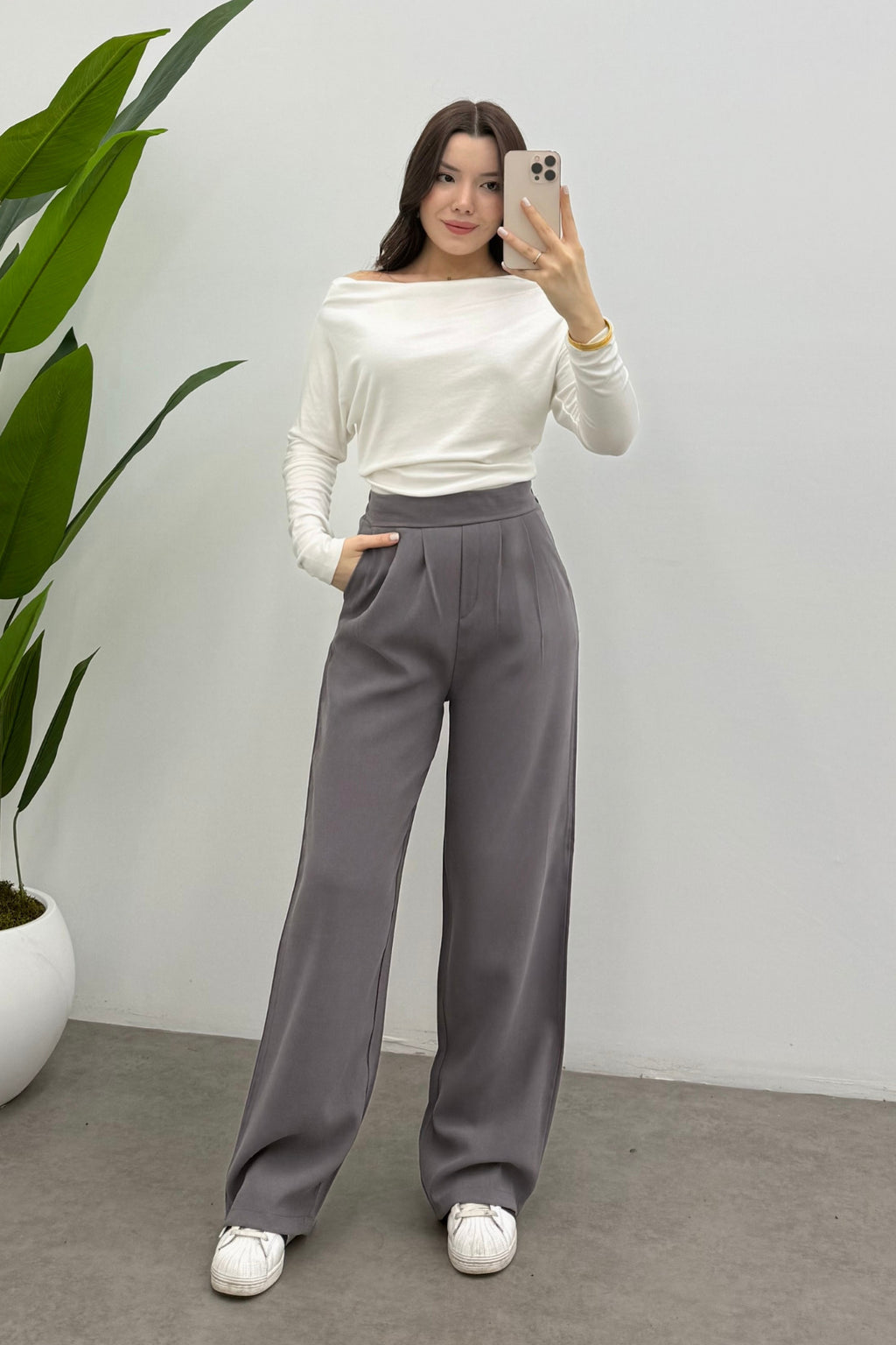 Kadın Gri Beli Lastikli Dökümlü Pile Detaylı Tensel Relaxed Pantolon