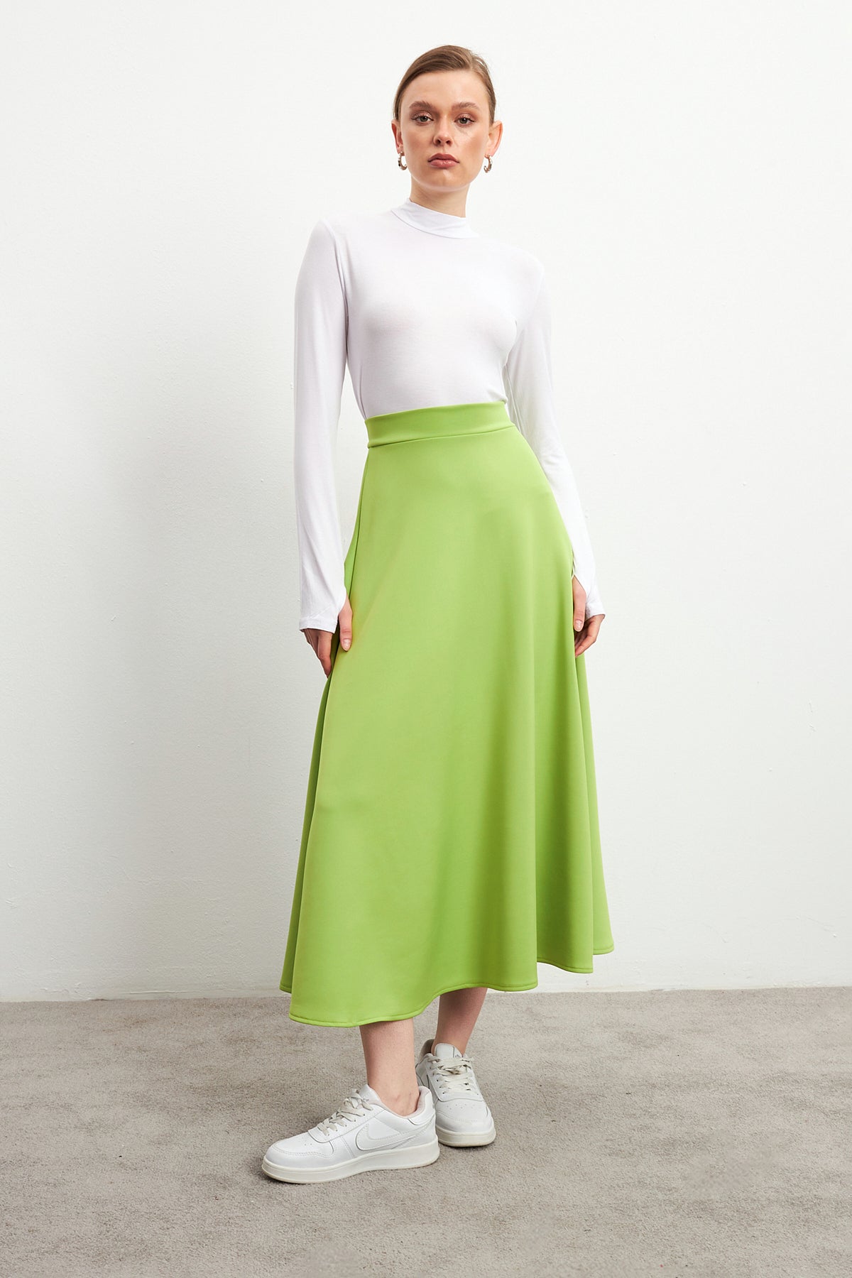 Kadın Fıstık Yeşili Parlak Puf Scuba Kloş Etek