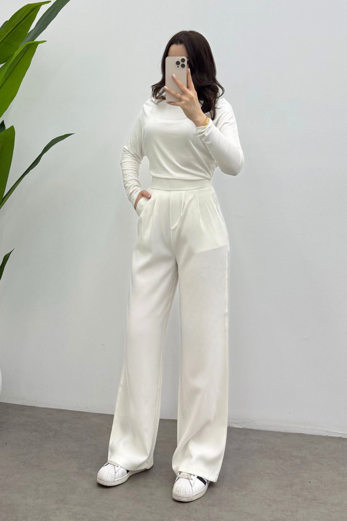 Kadın Beyaz Beli Lastikli Dökümlü Pile Detaylı Tensel Relaxed Pantolon