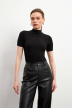 Kadın 3'lü Paket Lacivert Siyah Beyaz Kısa Kol Bluz