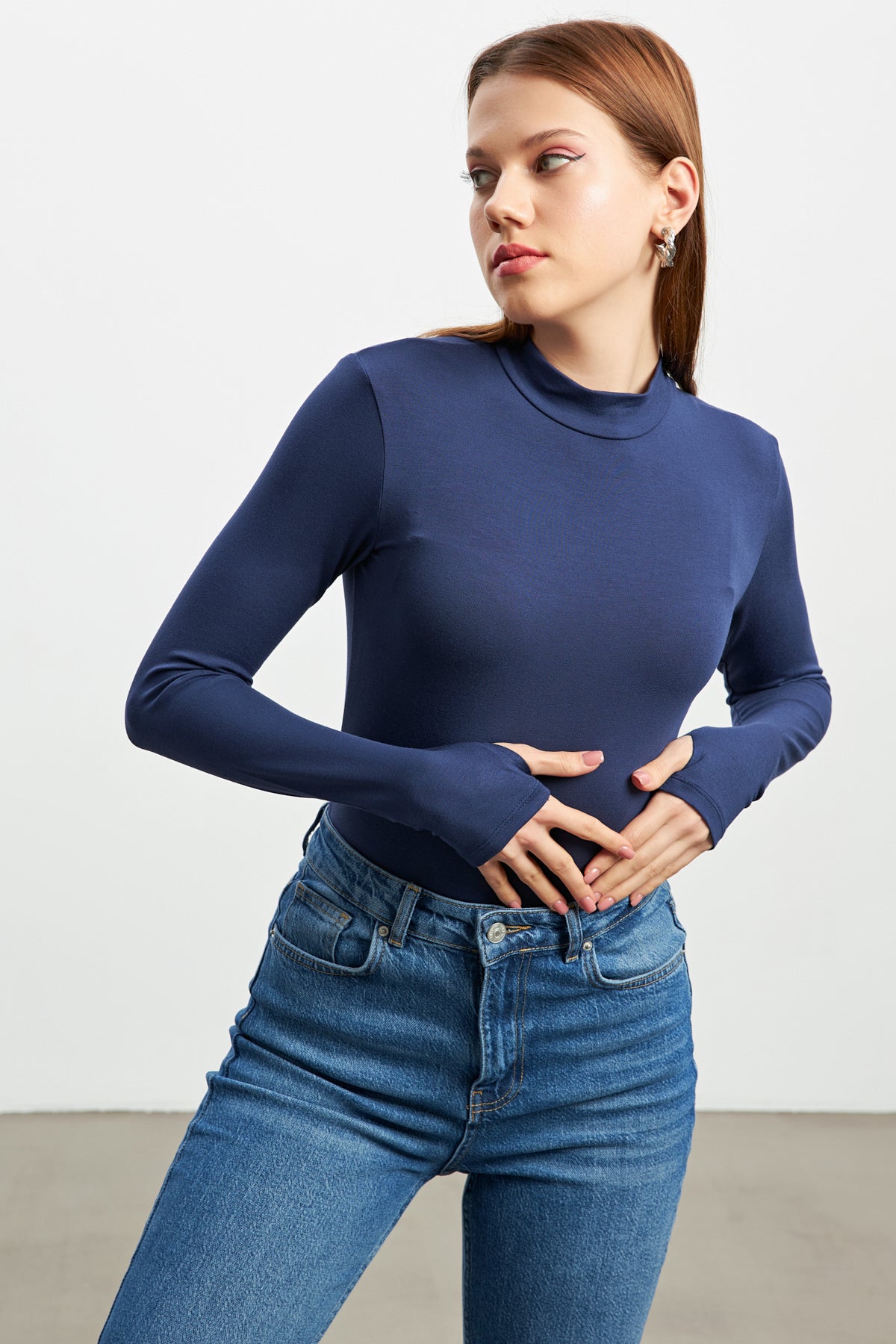 Kadın Gri Krem Lacivert Kırmızı Beyaz 5'li Parmak Detaylı Body