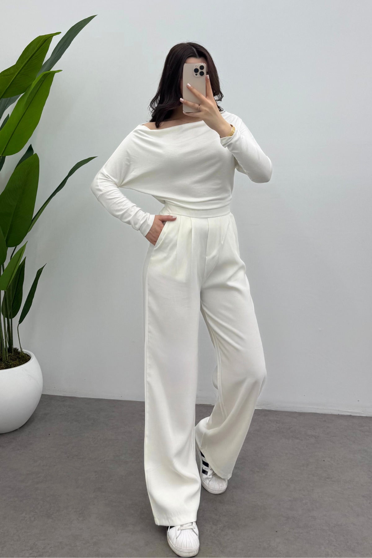 Kadın Beyaz Beli Lastikli Dökümlü Pile Detaylı Tensel Relaxed Pantolon