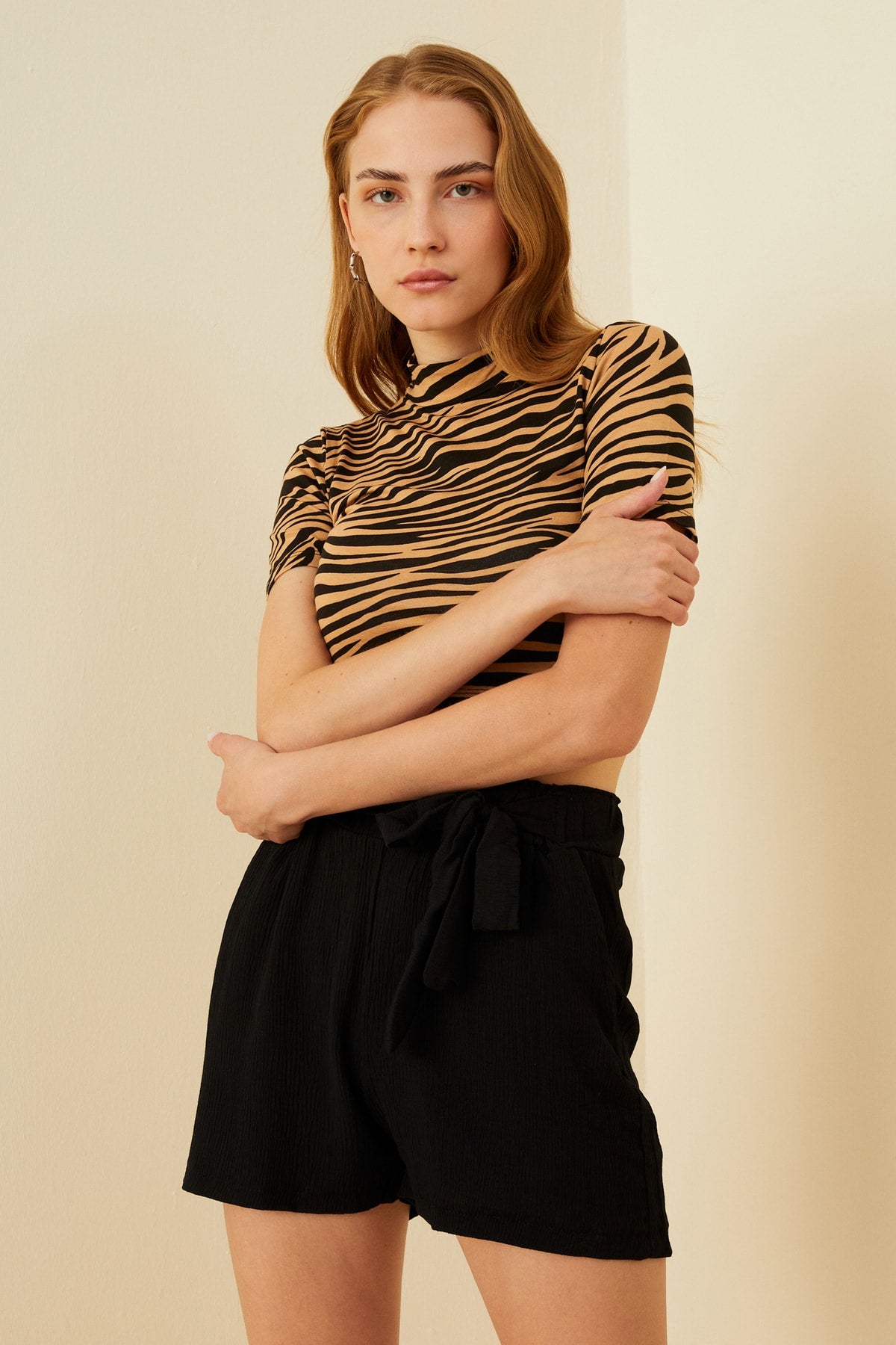 Kadın Camel Zebra Desenli Kısa Kol Crop