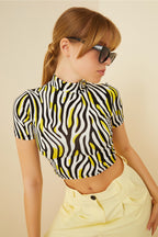 Kadın Sarı Siyah Zebra Desenli Kısa Kol Crop