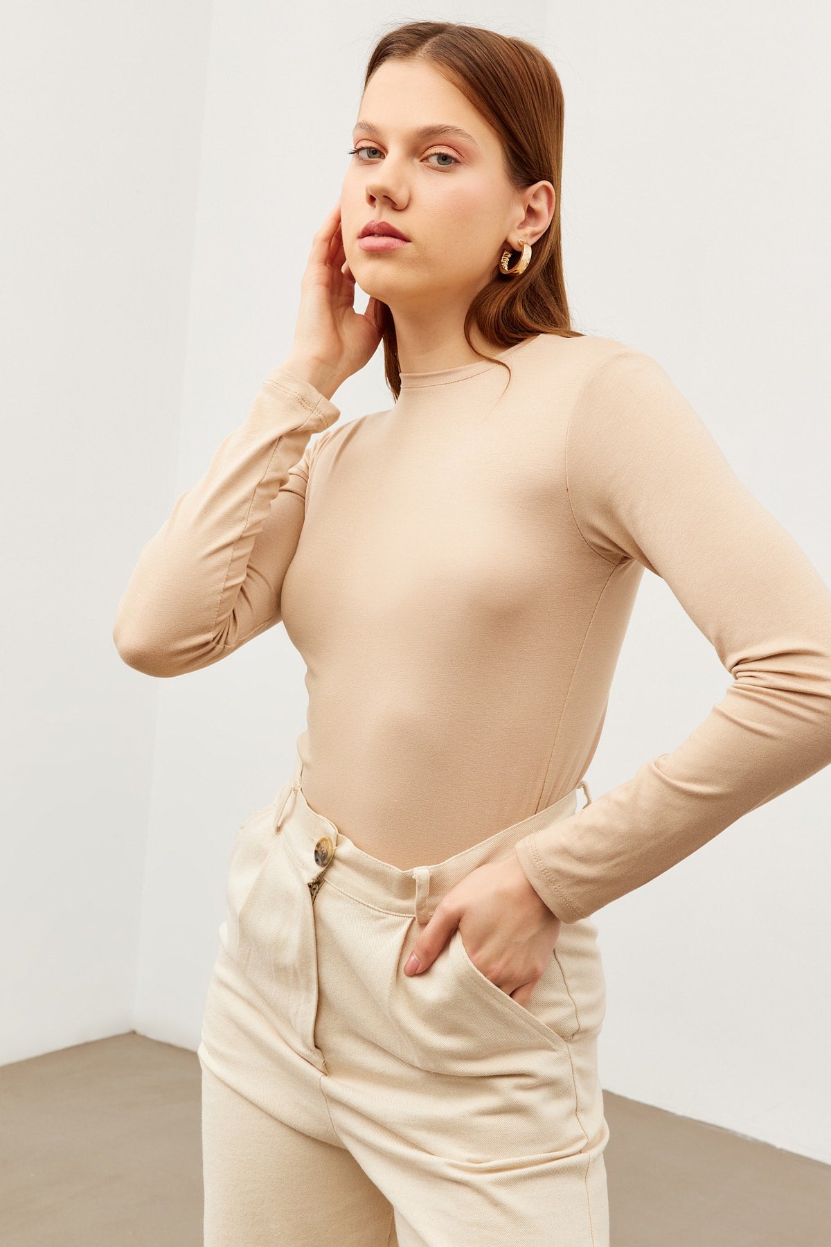 Kadın Krem Bisiklet Yaka Body