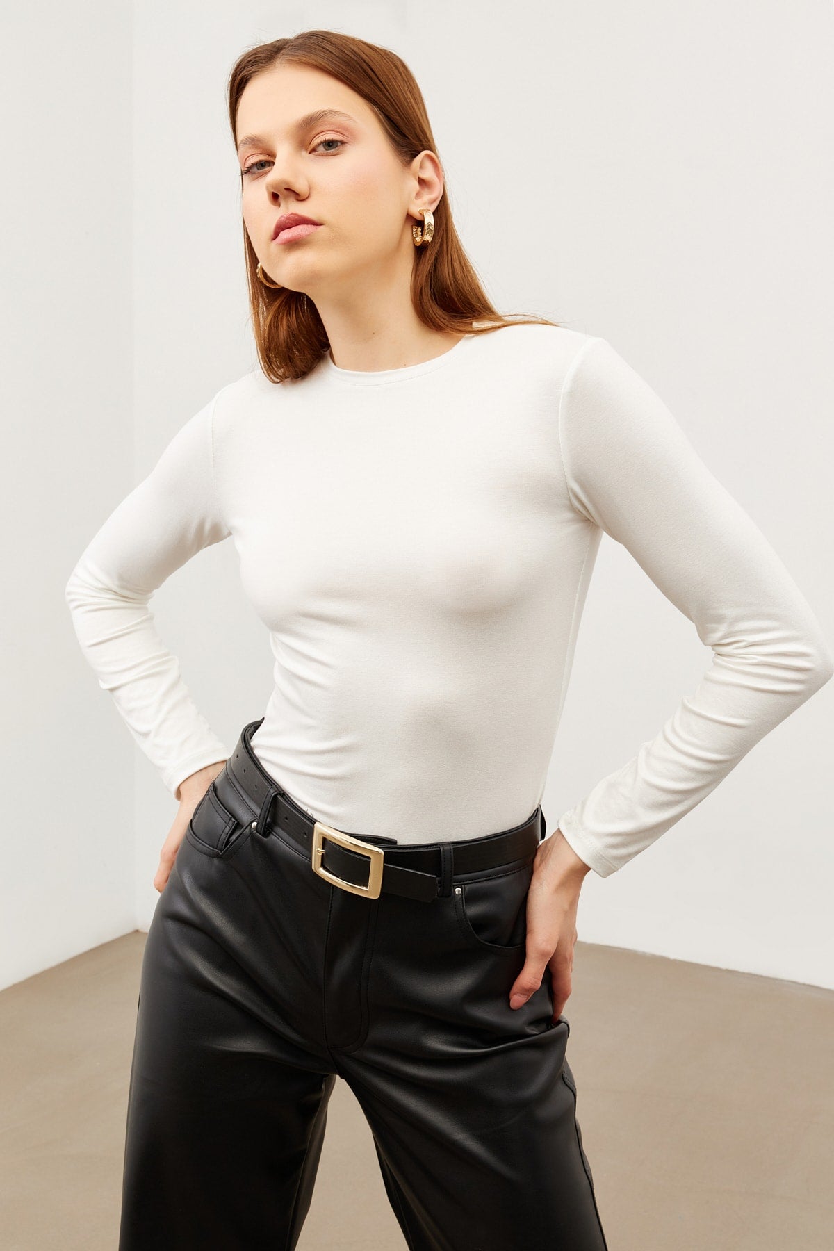 Kadın Beyaz Bisiklet Yaka Body