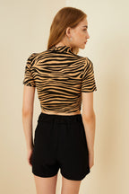 Kadın Camel Zebra Desenli Kısa Kol Crop