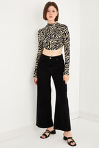 Kadın Bej Zebra Desenli Sırt Dekolte Crop Bluz