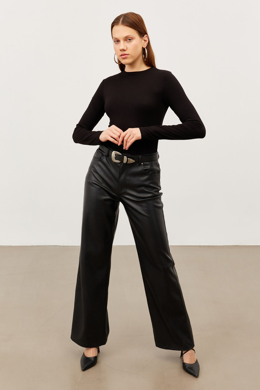 Kadın Siyah Bisiklet Yaka Body